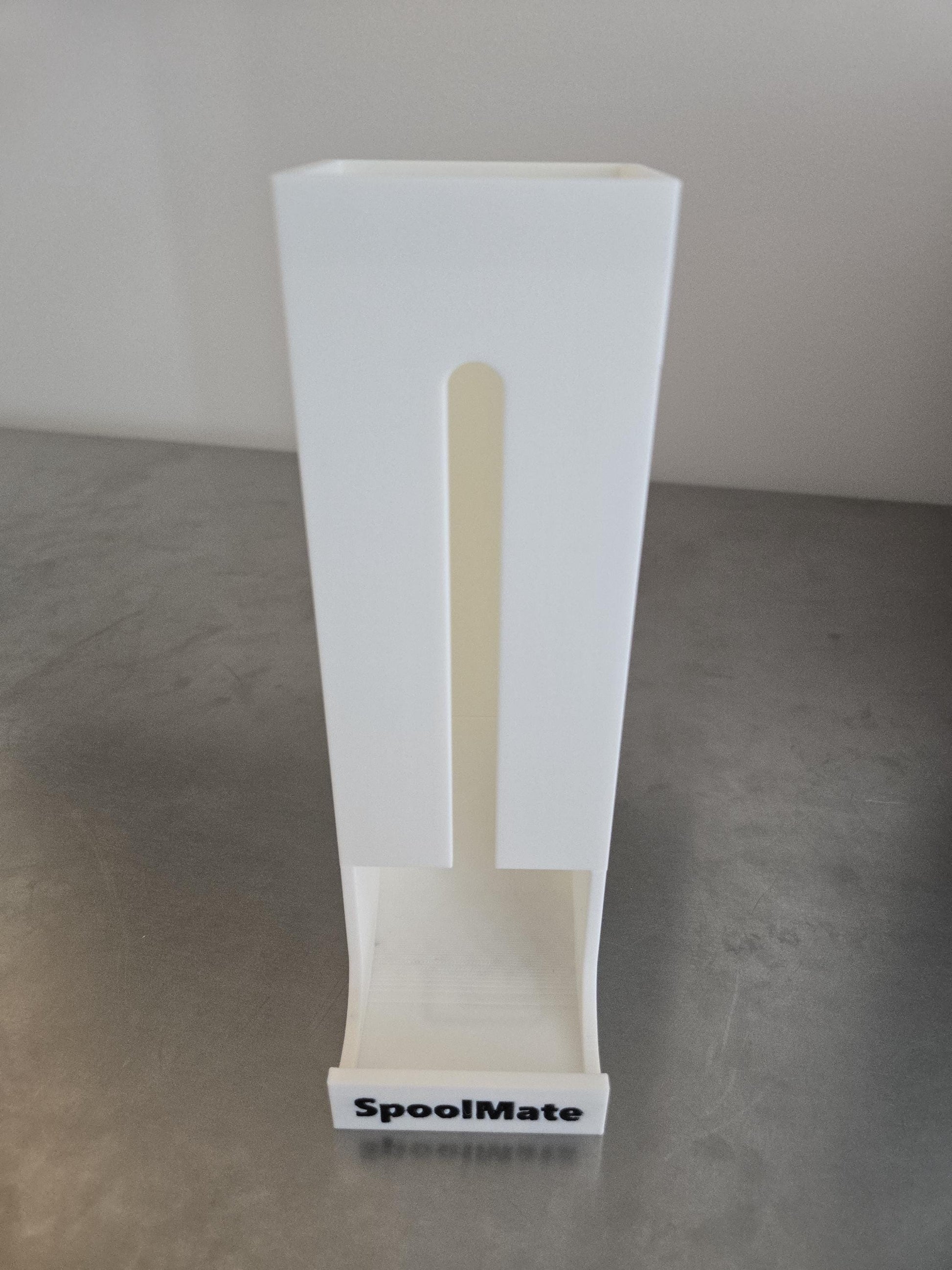 SpoolMate Tower – Keeps Your Thread Organized and Ready to Use